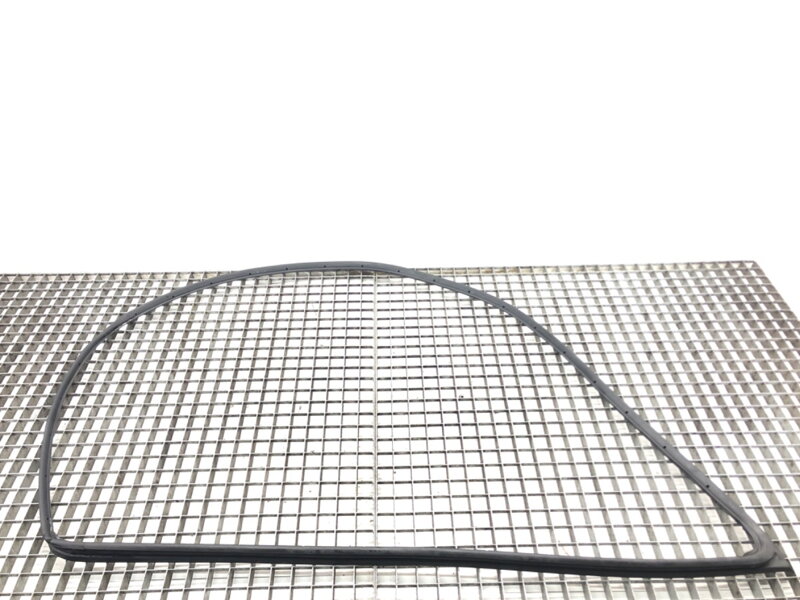 Tesnenie dverí predné ľavé Mazda 6 Sedan (GJ, GL) 2012 - 2022