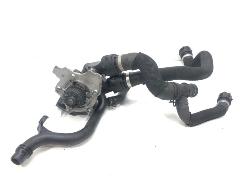 Hlavné potrubie vody Audi A4 B8 Avant (8K5) 2007 - 2015 8K0121101M