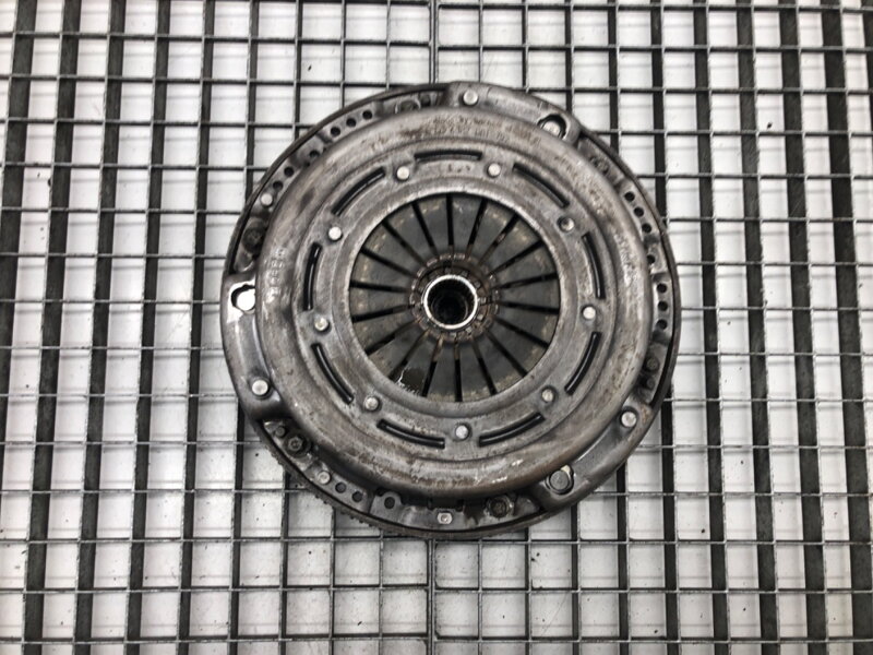 Kompletná spojka Mercedes-benz Vito Autobus (W639) 2003 - 2022 3082001792