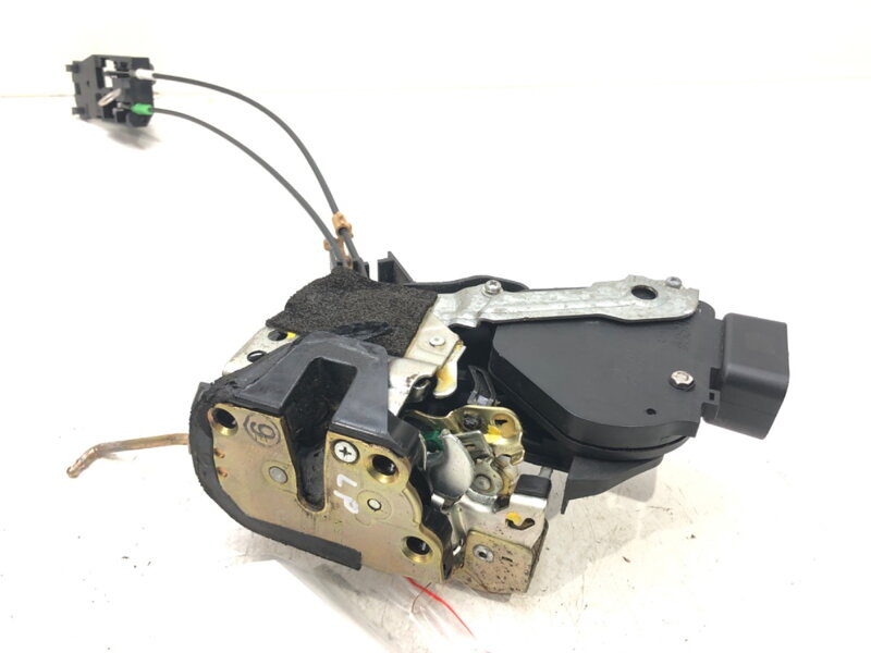 Zámok predný ľavý Toyota Previa II (_R3_) 2000 - 2006