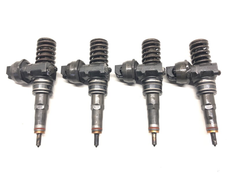 Vstrekovače sada VW Bora I (1J2) 1998 - 2013 038130073AJ