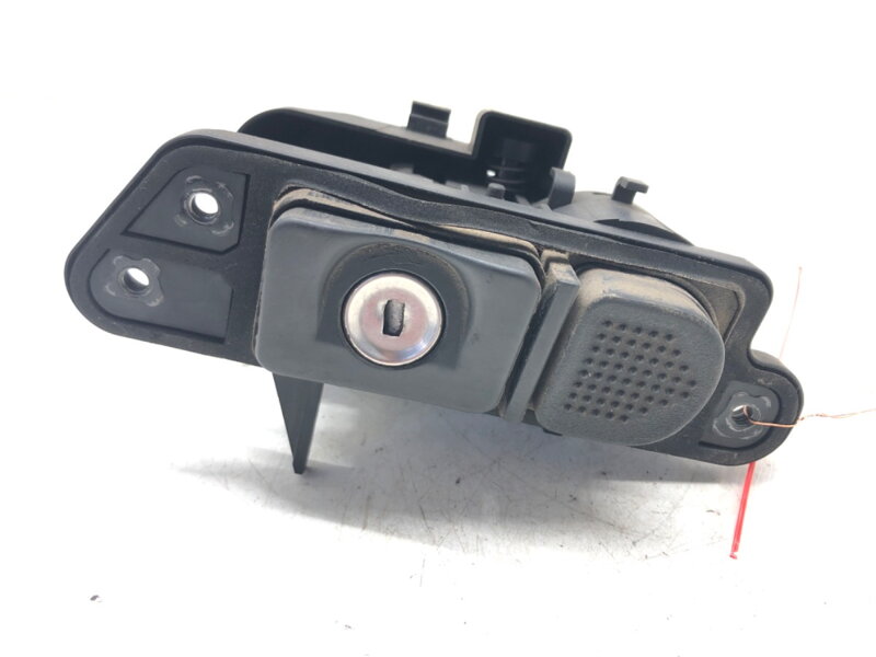 Kľučka veka batožinového priestoru zadná Mercedes-benz Class S Coupe (C215) 1999 - 2006