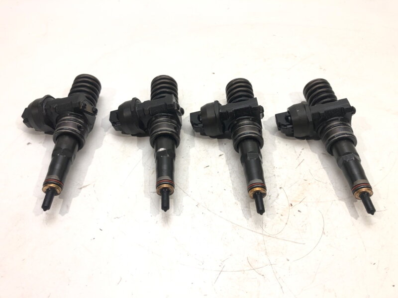 Vstrekovače sada Skoda Superb I (3U4) 2001 - 2008 0414720230