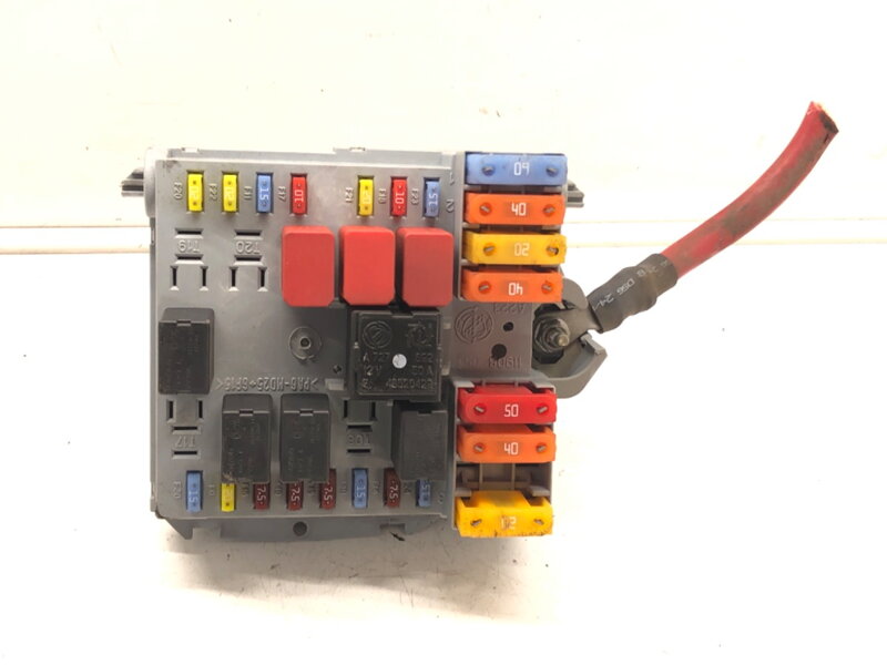 Poistková skrinka Alfa Romeo 159 Sportwagon (939_) 2005 - 2012 50510969