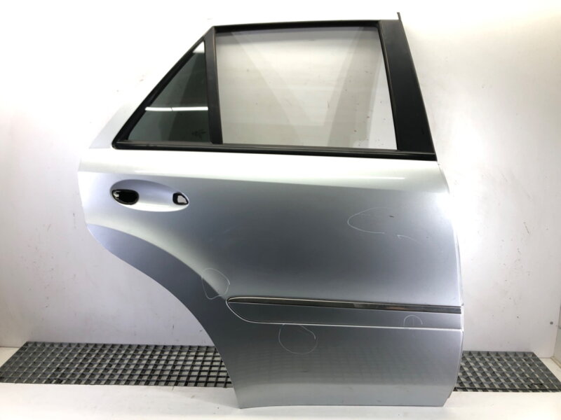 Dvere pravé zadné Mercedes-benz Class M (W164) 2005 - 2012