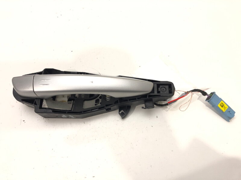 Kľučka vonkajšia pravá predná Peugeot 508 SW I (8E_) 2010 - 2018