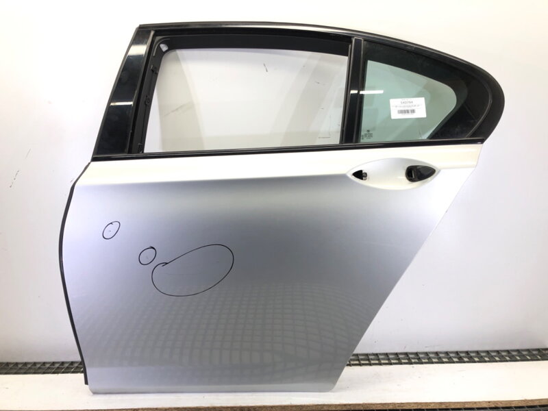 Dvere ľavé zadné BMW 7 (F01, F02, F03, F04) 2008 - 2015