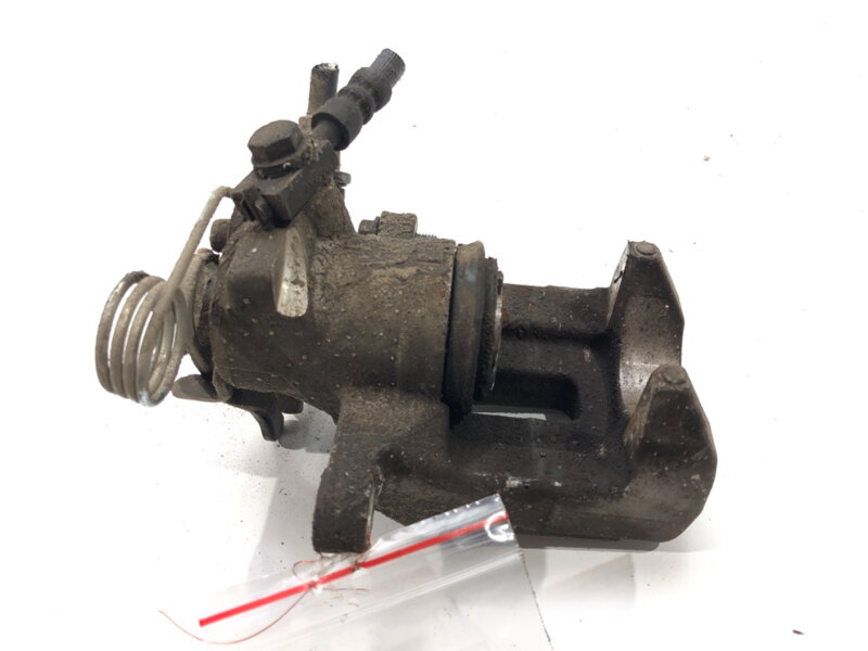 Brzdový strmeň ľavý zadný VW Passat B5 (3B2) 1996 - 2001