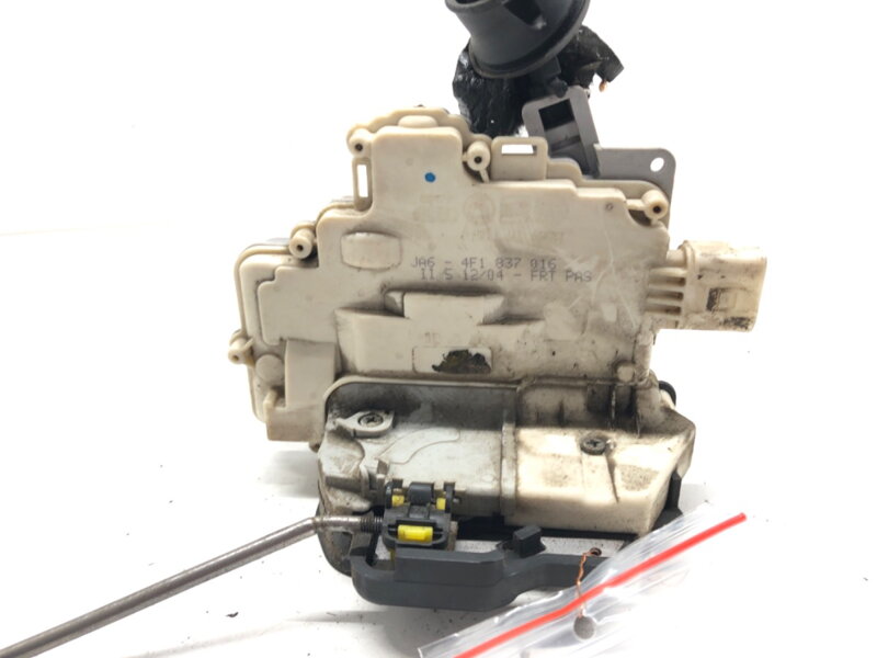 Zámok dverí pravý predný Audi A6 C6 (4F2) 2004 - 2011 4F1837016