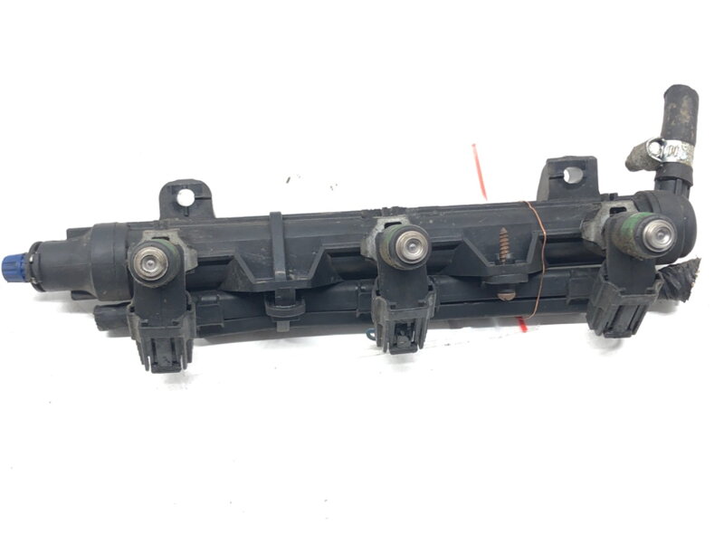 Vstrekovacia rampa VW Polo (9N_, 9A_) 2001 - 2014 03E133320
