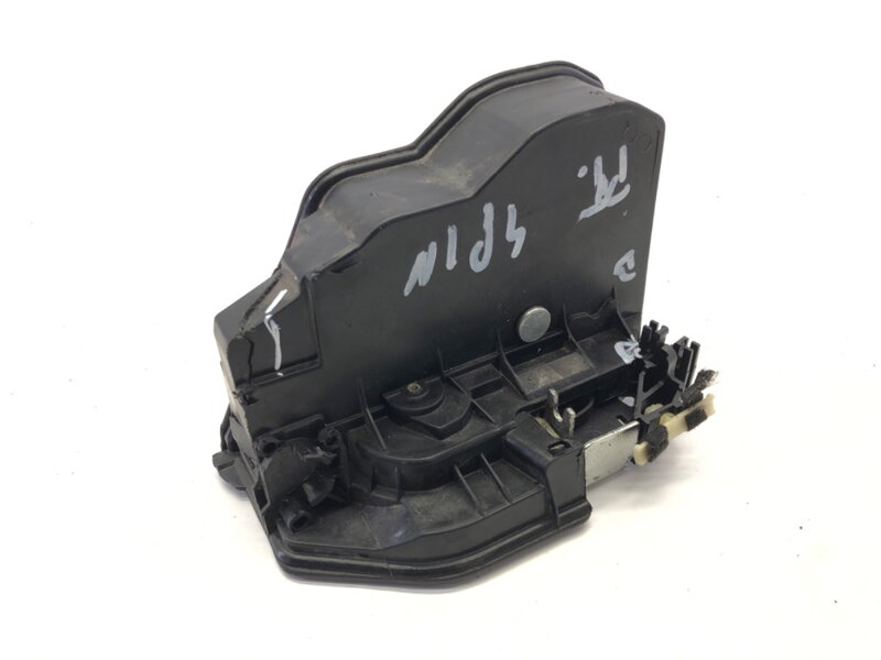 Zámok dverí pravý zadný BMW 3 (F30, F80) 2011 - 2018 7229460