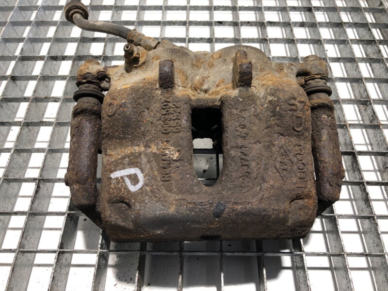 Brzdový strmeň pravý predný Renault Trafic II Autobus (JL) 2001 - 2022