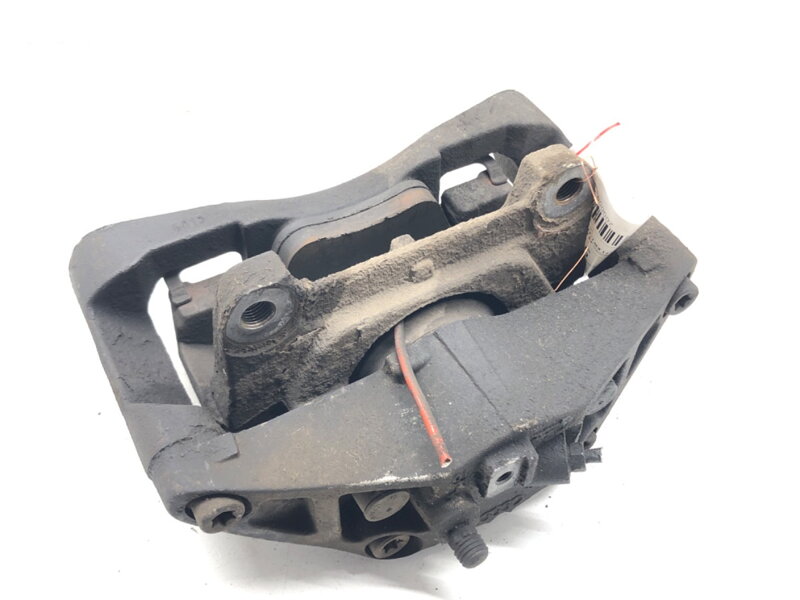 Brzdový strmeň pravý predný Audi A8 D3 (4E2, 4E8) 2002 - 2010