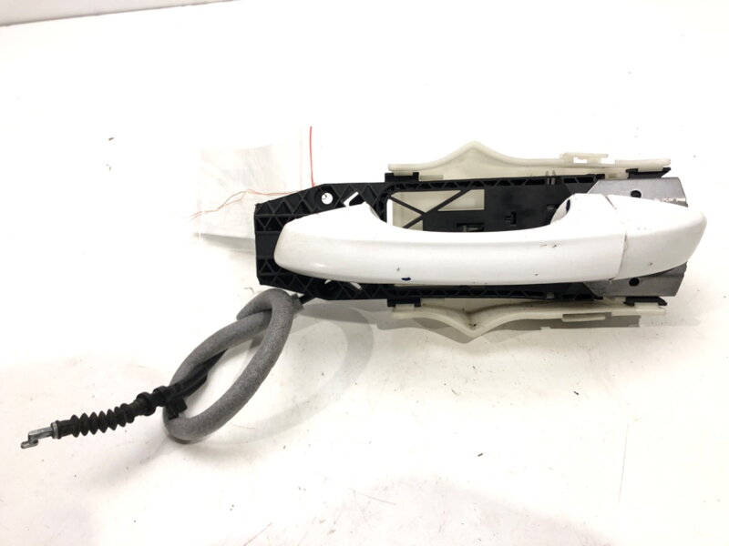 Kľučka vonkajšia ľavá predná Skoda Fabia III Kombi (NJ5) 2014 - 2022