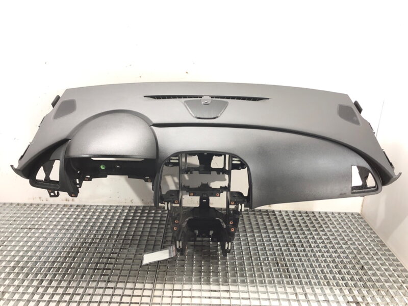 Palubná doska / kokpit Opel Astra J (P10) 2009 - 2015