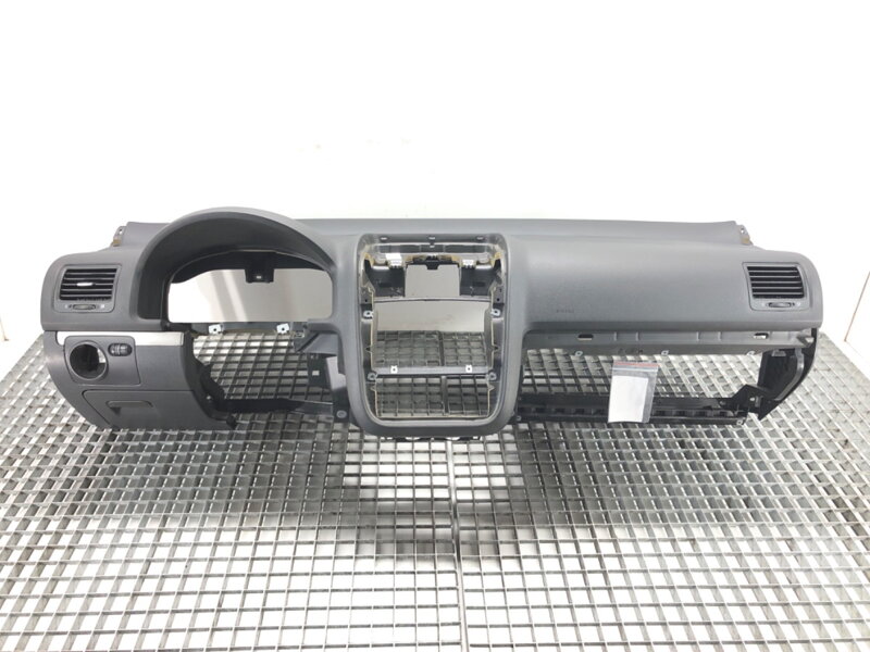 Palubná doska / kokpit VW Golf V (1K1) 2003 - 2010