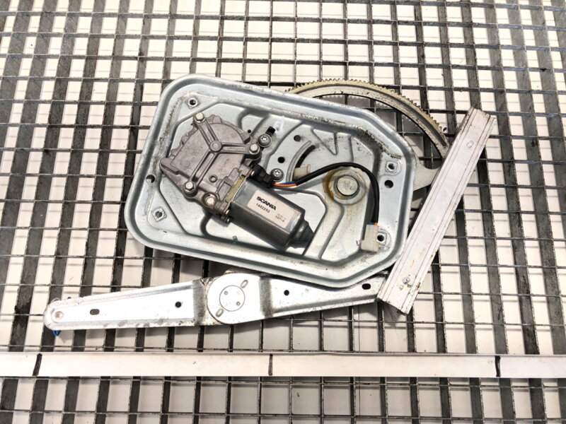 Zdvihák okná pravý predný Scania R-series 1442293