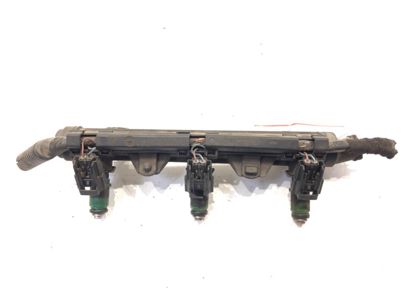 Vstrekovacia rampa Seat Ibiza III (6L1) 2002 - 2009 03E133320