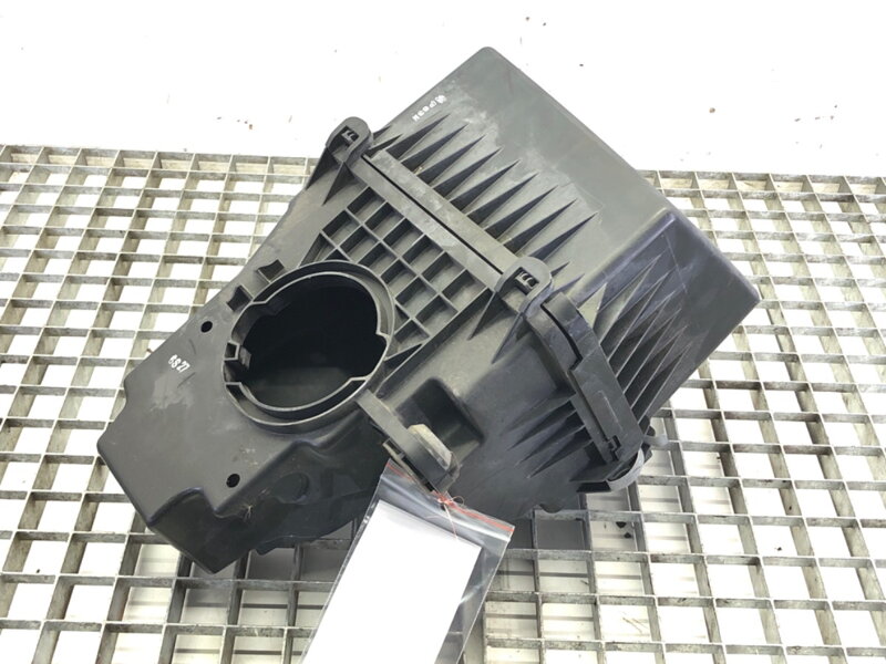 Kryt filtra vzduchu Mazda 2 (DL, DJ) 2014 - 2022 P53N-133AX