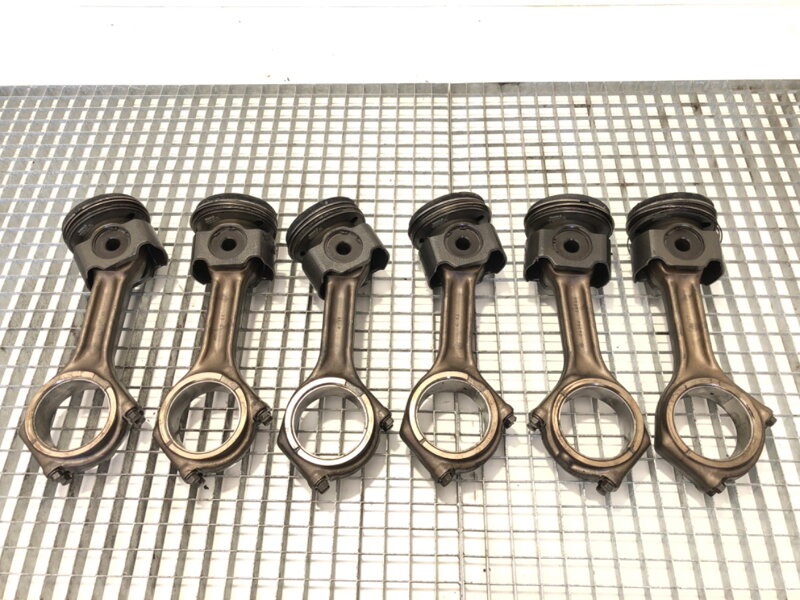 Piest S ojnicou KS Renault Trucks Magnum 1990 - 2022