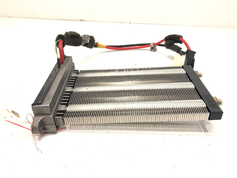 Radiátor kúrenia elektrická Mazda 3 (BK) 2003 - 2009 GA931BP8F-02