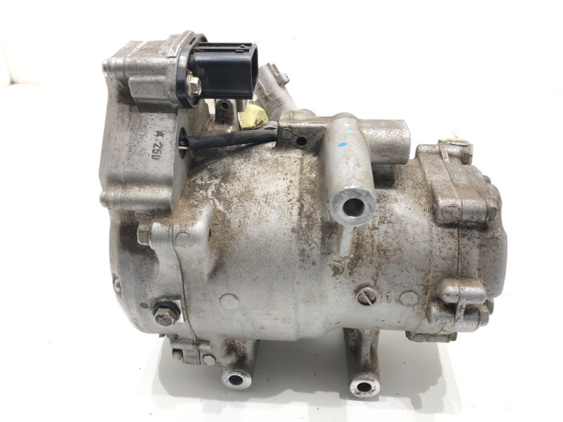 Kompresor klimatizácie Mitsubishi Outlander III (GG_W, GF_W, ZJ, ZL, ZK) 2010 - 2022 AKJ200A304