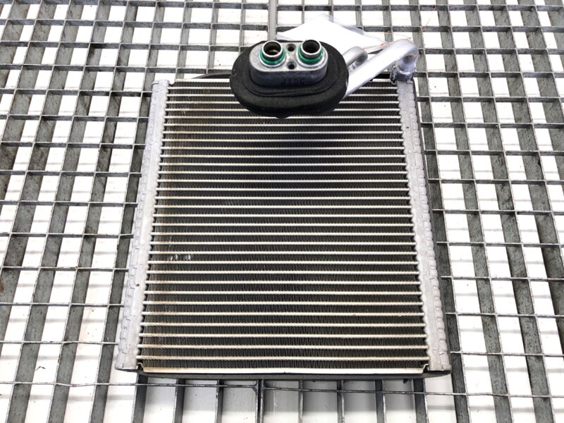 Výparník klimatizácie KIA Sportage III (SL) 2009 - 2022