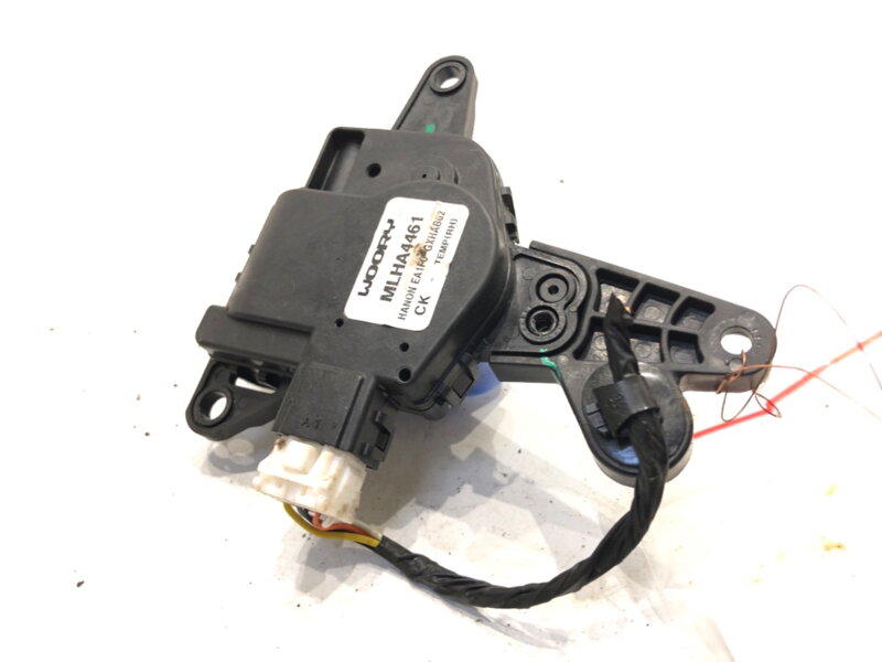 Motor radiátora kúrenia KIA Stinger (CK) 2017 - 2022 EA1F0-GXHAB02