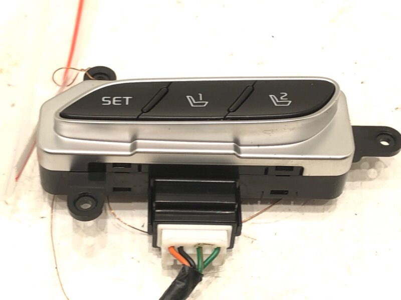 Prepínač pamäte sedadla KIA Stinger (CK) 2017 - 2022 93250-J5000