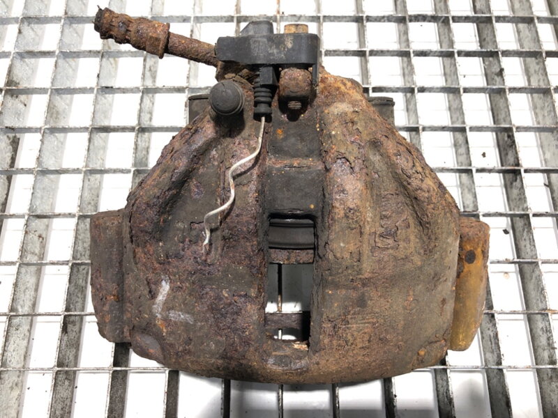 Brzdový strmeň ľavý predný VW LT 28-35 II Autobus (2DB, 2DE, 2DK) 1996 - 2006