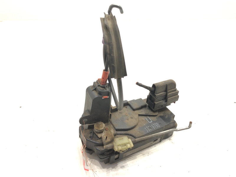 Zámok dverí ľavý zadný Opel Astra H Kombi (A04) 2004 - 2014 13210738