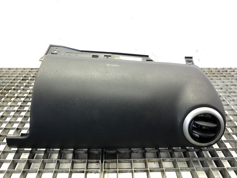 Airbag spolujazdca Nissan Note (E11, NE11) 2005 - 2013