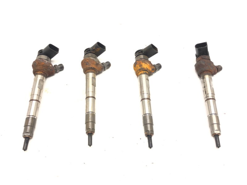 Vstrekovače sada Audi Q5 (FYB, FYG) 2016 - 2022 0445110960 05L130277M