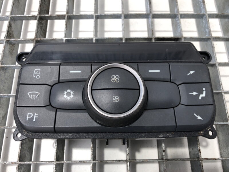 Panel ovládania ventilácie klimatizácie DAF CF 2013 - 2022 2136831