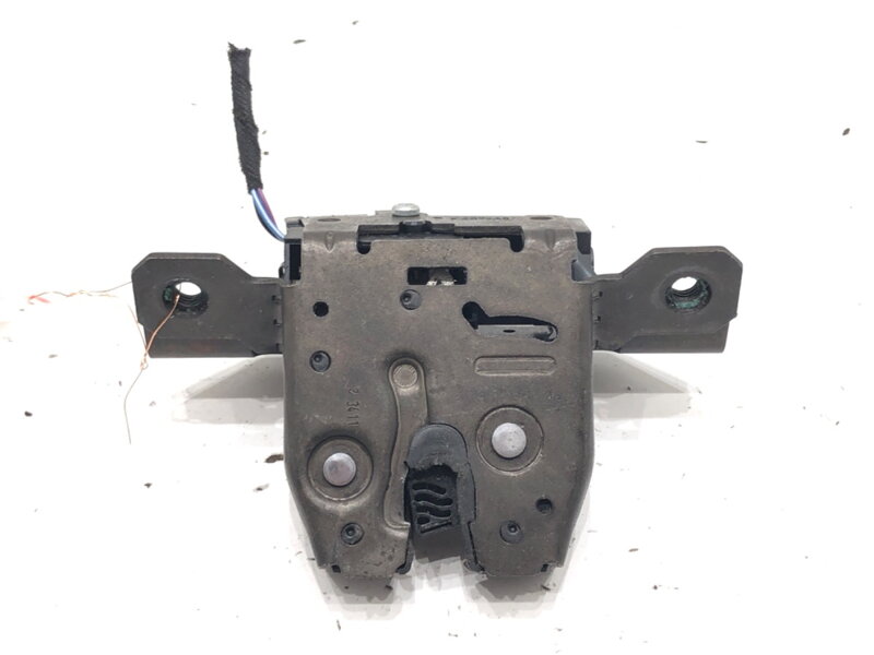 Zámok veka batožinového priestoru zadný Opel Astra J GTC 2011 - 2022 13581023