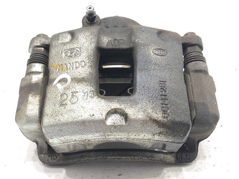 Brzdový strmeň pravý predný Hyundai Elantra VI Sedan (AD, ADA) 2015 - 2022