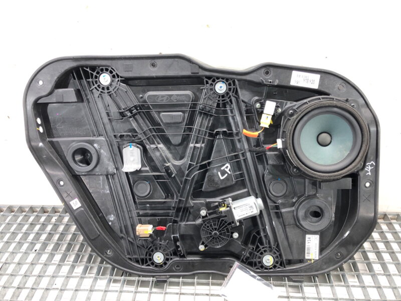 Sťahovačka okna ľavá predná Hyundai Elantra VI Sedan (AD, ADA) 2015 - 2022 82450-F2000