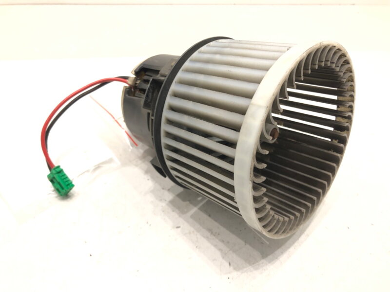 Ventilátor kúrenia Peugeot 308 SW II (LC_, LJ_, LR_, LX_, L4_) 2014 - 2021 DB271001