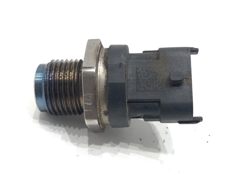 Snímač tlaku paliva Suzuki Swift III (MZ, EZ) 2005 - 2022 0281002507