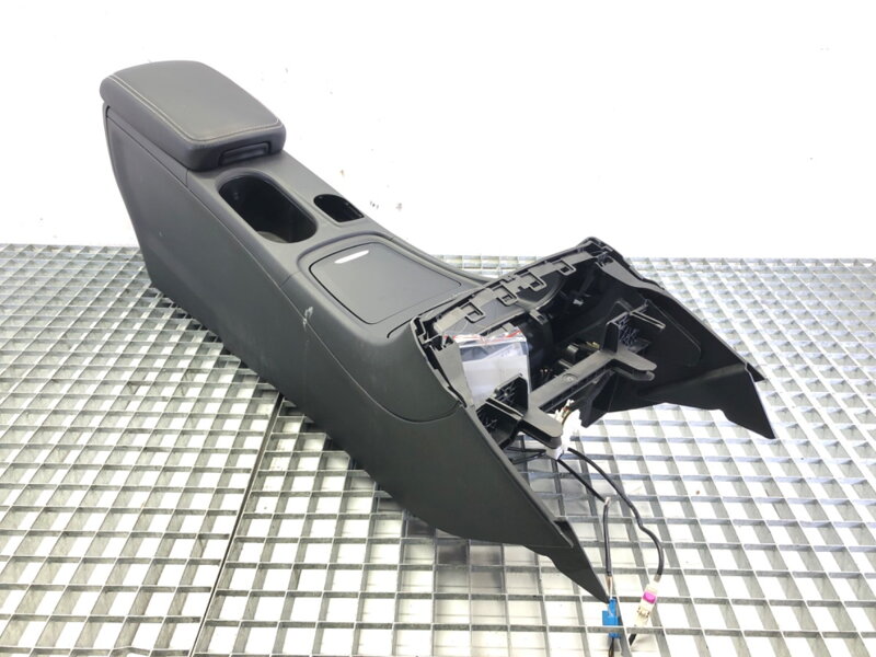 Tunel stredový Mercedes-benz Class A (W176) 2012 - 2018