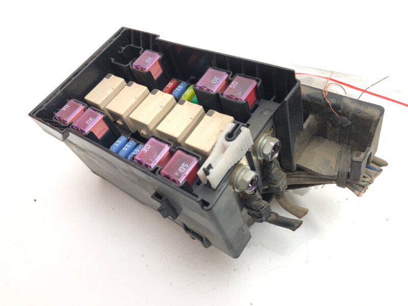 Poistková skrinka Suzuki Swift III (MZ, EZ) 2005 - 2022