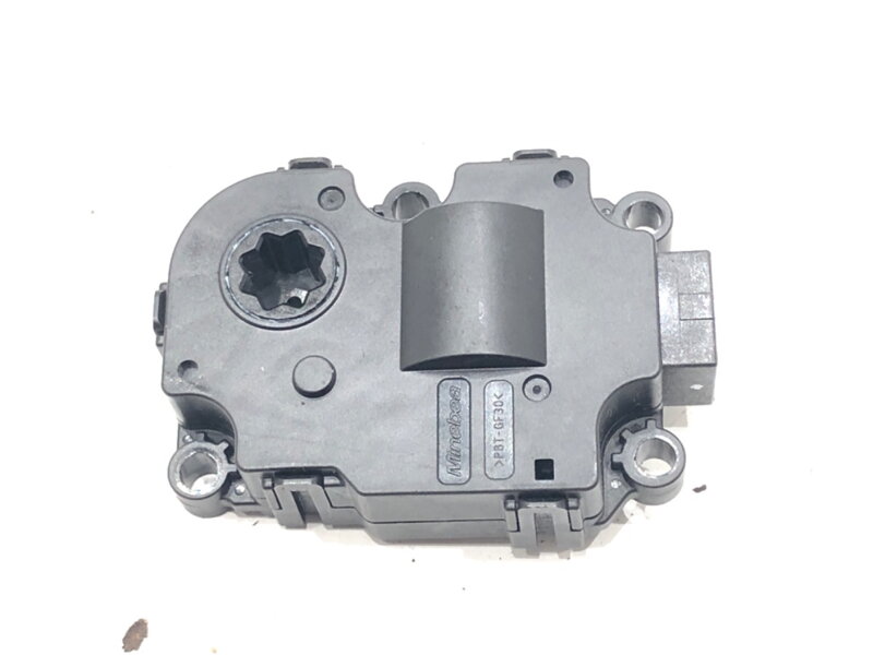 Motor radiátora kúrenia BMW 5 (G30, F90) 2016 - 2022 HAL-48004-B