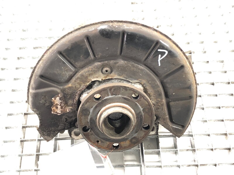 Otoč pravá predná VW Passat B6 Variant (3C5) 2005 - 2011