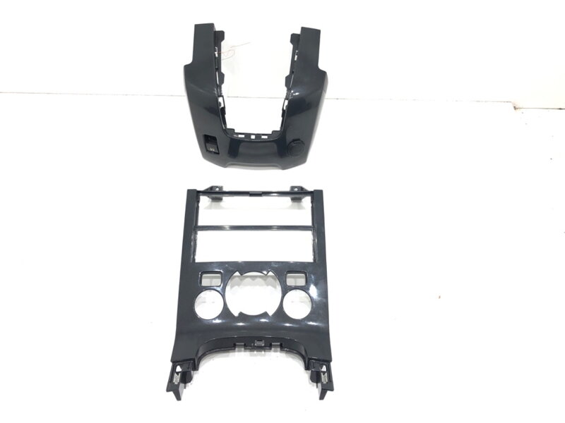 Lišty dekor Peugeot 5008 (0U_, 0E_) 2009 - 2017 9686404177