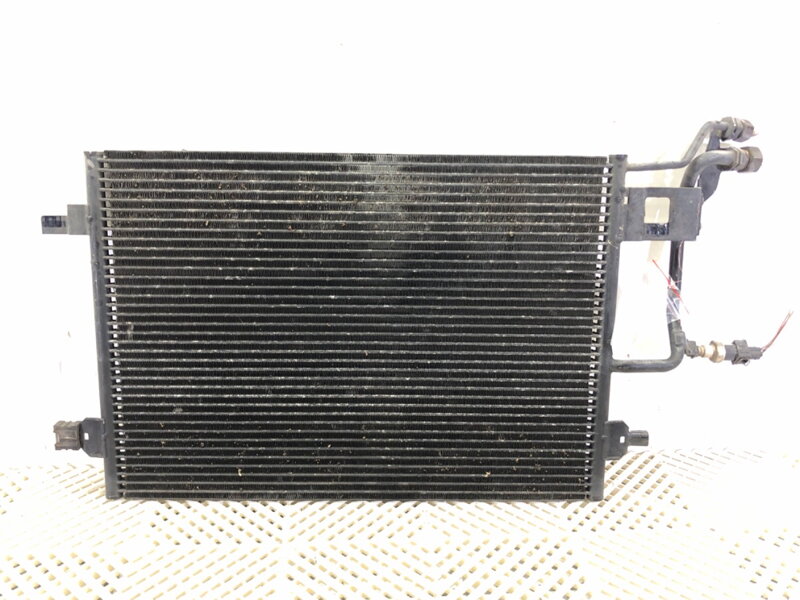 Chladič klimatizácie Audi A4 B5 (8D2) 1994 - 2001 8D0260401H