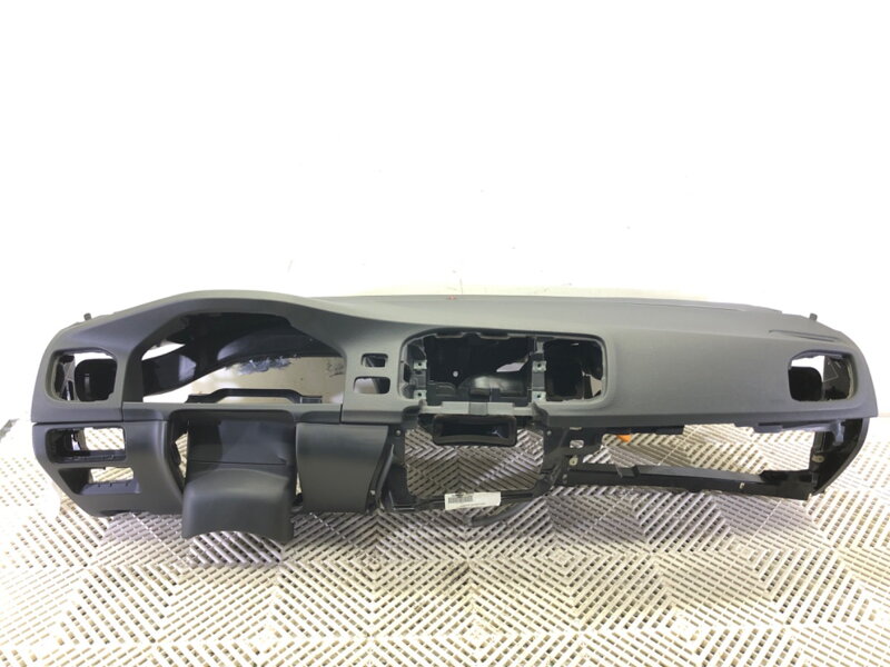 Palubná doska / kokpit Volvo V60 I (155, 157) 2010 - 2018