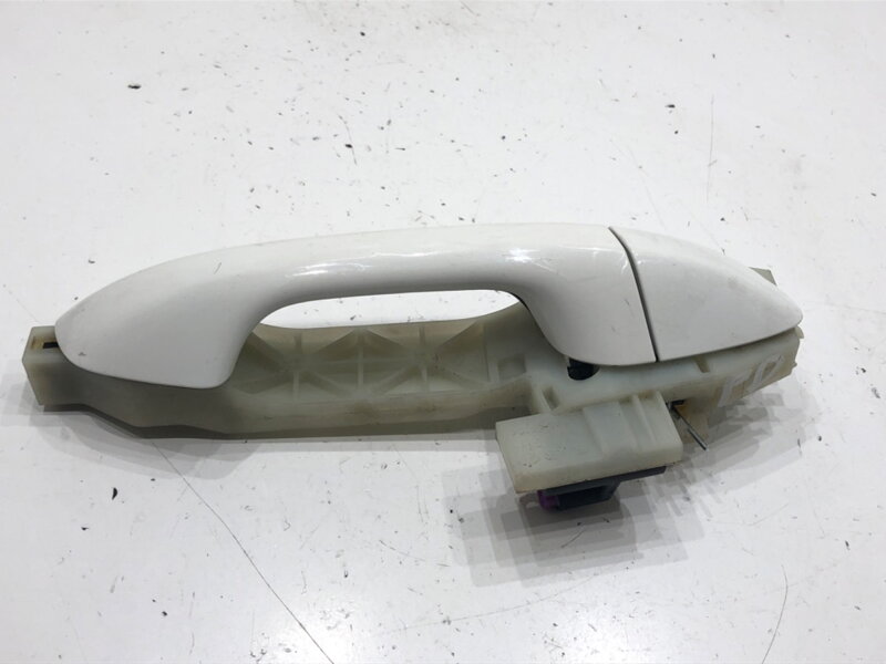 Kľučka vonkajšia pravá predná KIA Optima Sportswagon (JF) 2016 - 2022