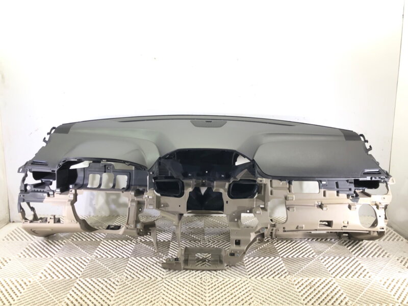 Palubná doska / kokpit Honda Odyssey (RL5) 2010 - 2022