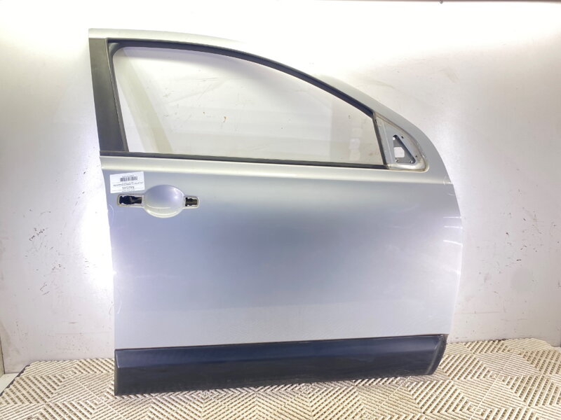Dvere pravé predné Nissan Qashqai / Qashqai + 2 I (J10, NJ10, JJ10E) 2006 - 2014
