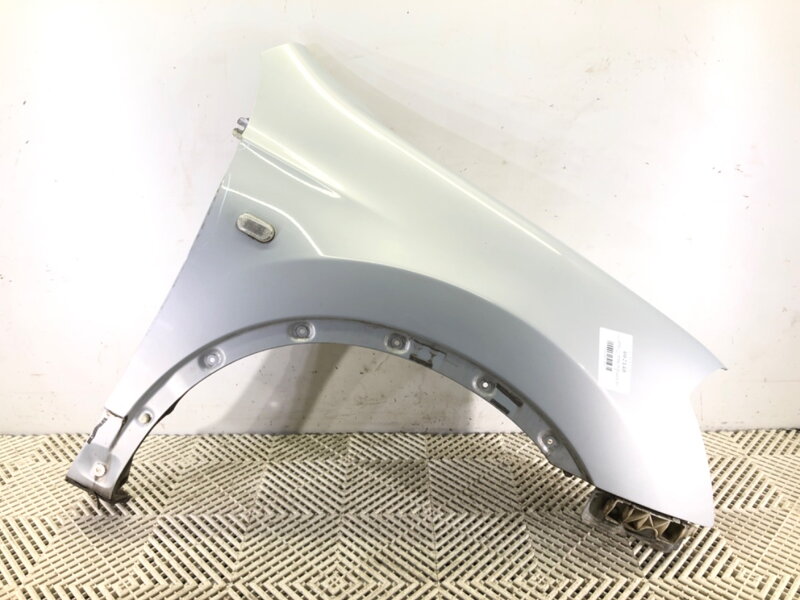 Blatník pravý predný Nissan Qashqai / Qashqai + 2 I (J10, NJ10, JJ10E) 2006 - 2014